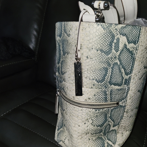 Vince Camuto Snake-print Purse - Picture 3 of 4